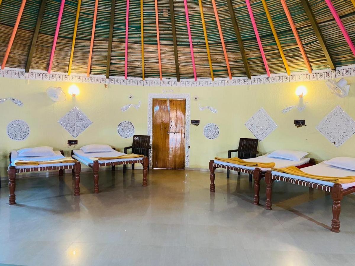 Santkrupa Villa Resort Nakhtrana Exterior photo