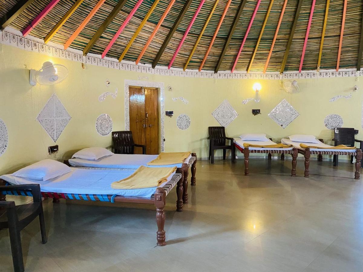 Santkrupa Villa Resort Nakhtrana Exterior photo
